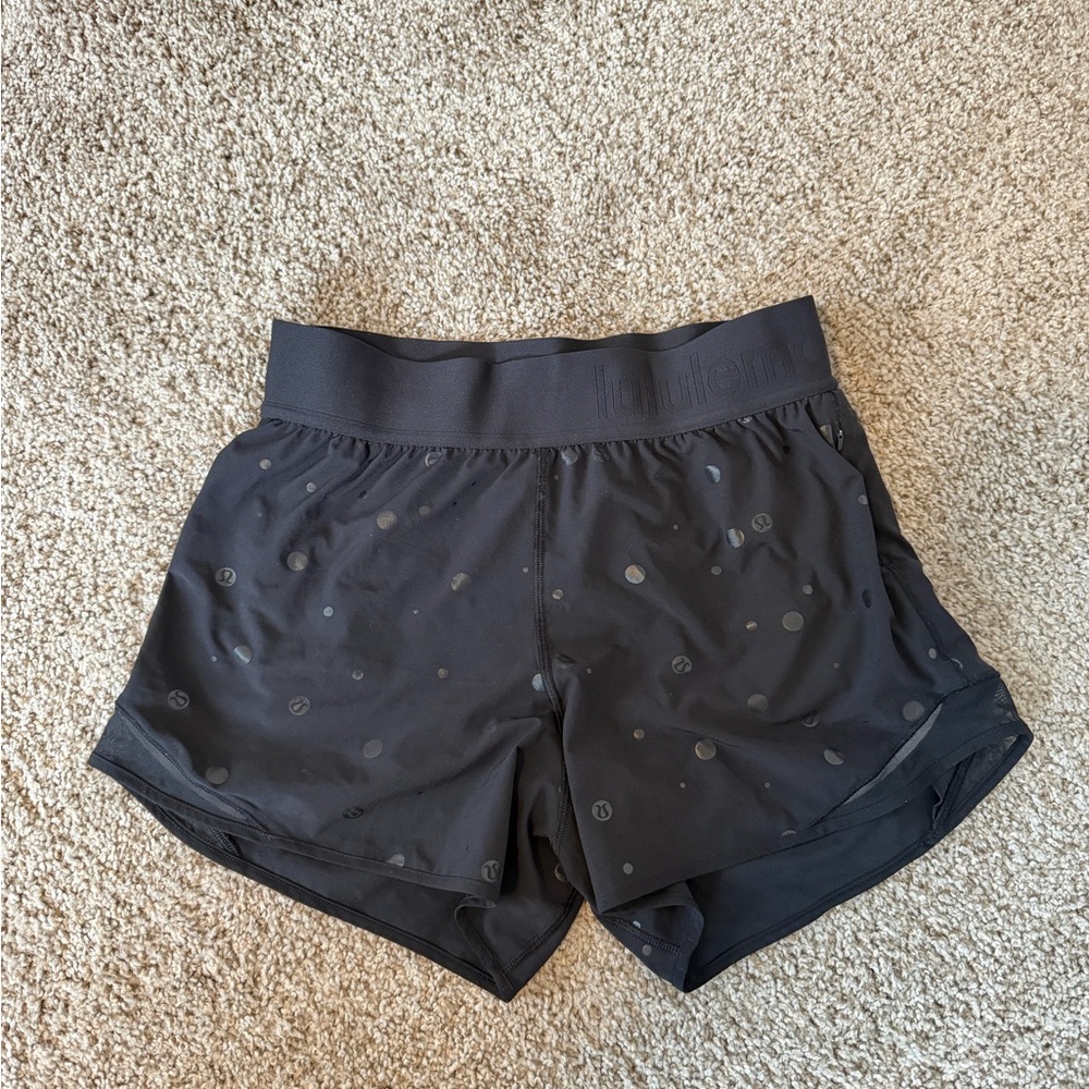 Lululemon 4 inch Hotty Hot Black Foil Logo Dotted